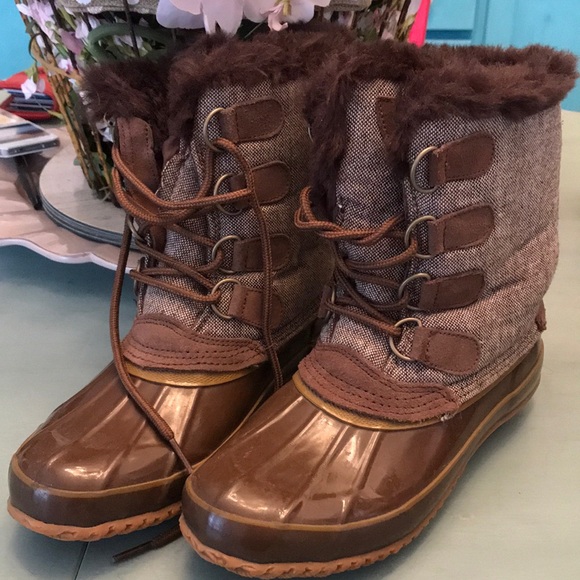 G.H. Bass & Co. Shoes Gh Bass Co Rain Boots Winter Duck Tweed